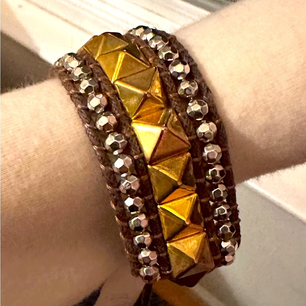 Leather adjustable bracelet